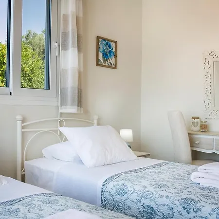 Seabreeze Villa *