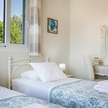 Seabreeze Villa *